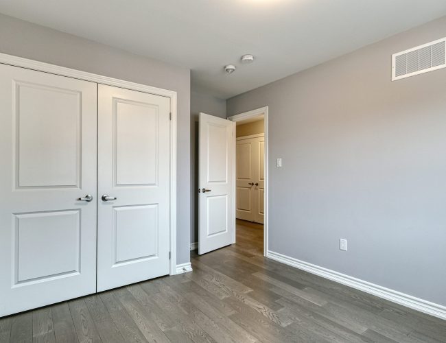 The Village at Peaks Bay | Townhomes